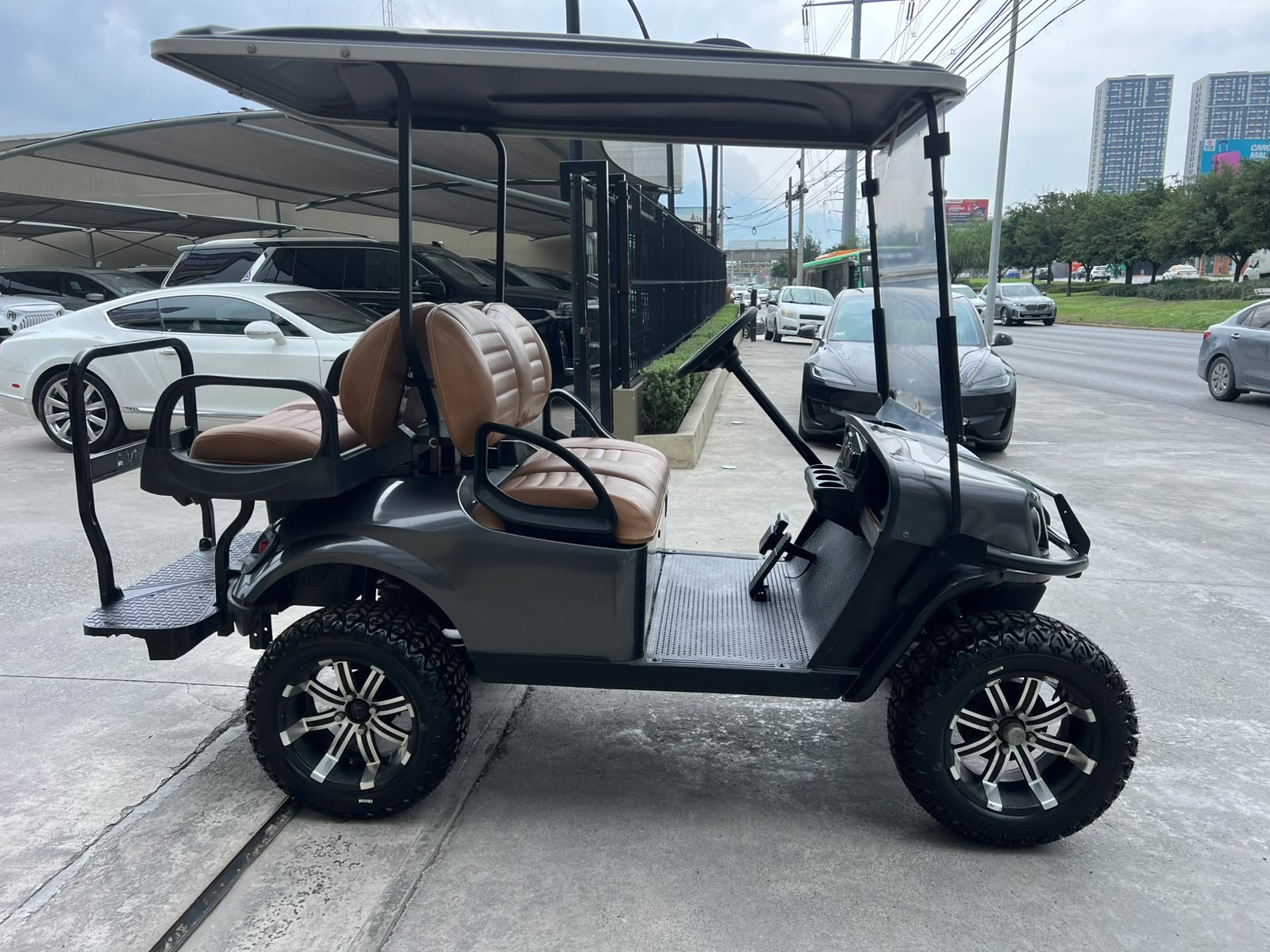 E-Z-GO Shuttle Express S4 72V Electric